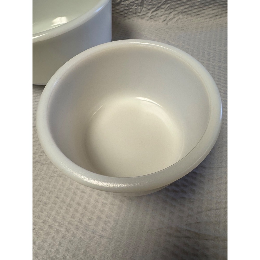 Vintage White Glass Mixing Bowls Crock 6" & 9" Diameter Set of 2 - Picture 3 of 16